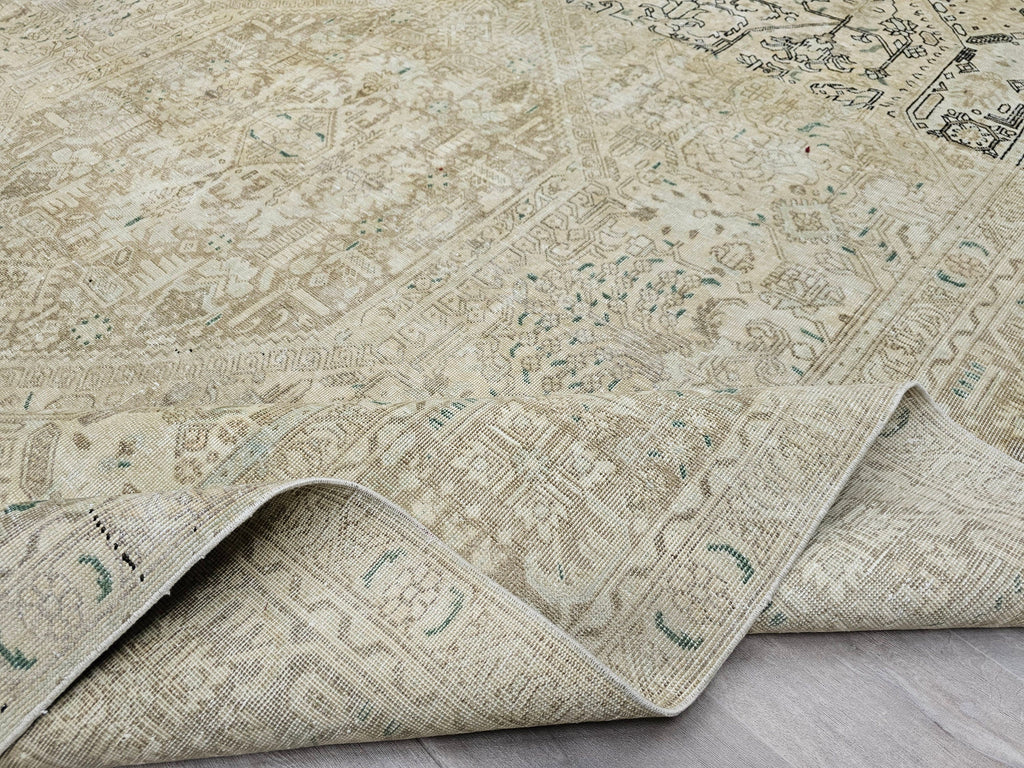 Hand-Knotted Wool Heriz Rug: 9x12 Vintage Turkish Geometric Area Rug