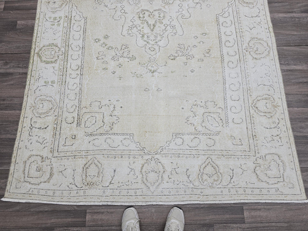 Vintage Oushak Rug 6x10: Handknotted Wool Turkish Carpet
