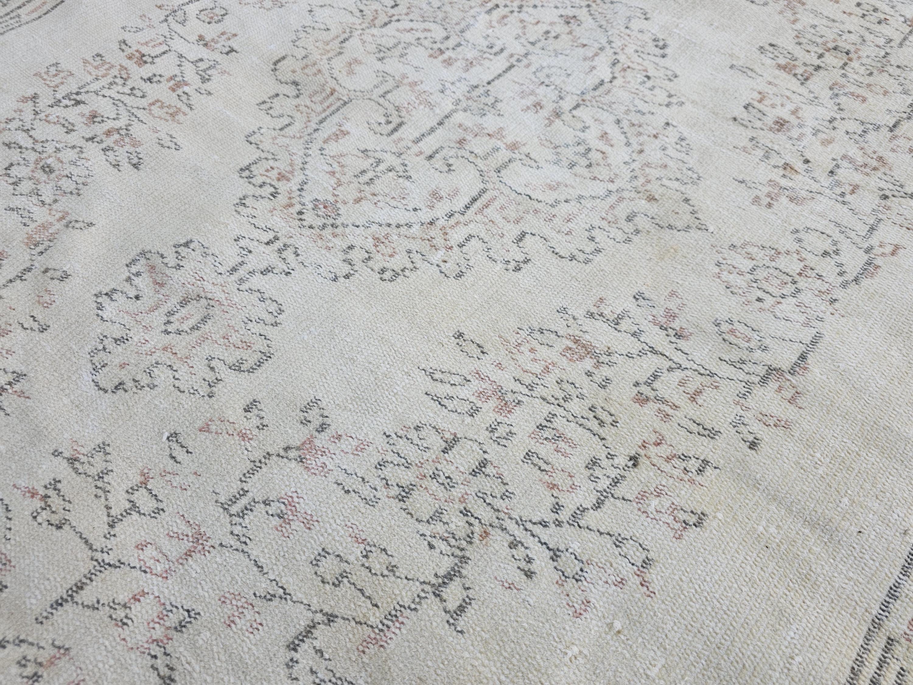 5x8 Vintage Turkish Rug : Hand Knotted wool Beige Distressed Oriental Rug