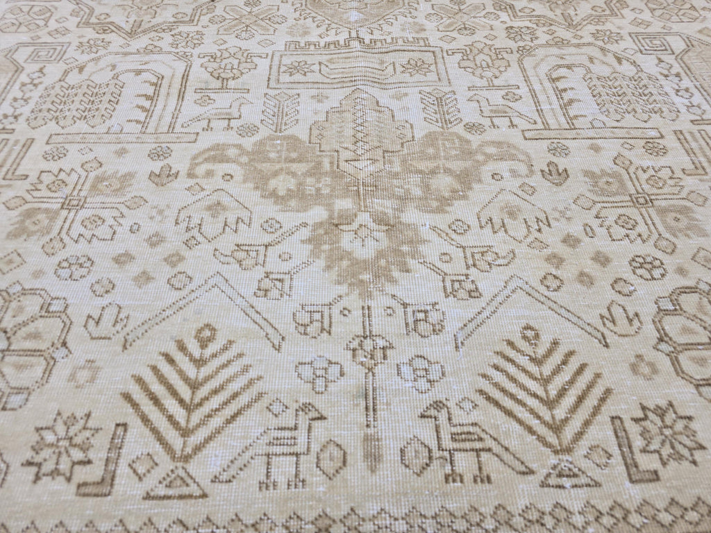 10x12 Vintage Handwoven Wool Rug: Neutral Beige Anatolian Heriz Style, 9'6" x 12'1"