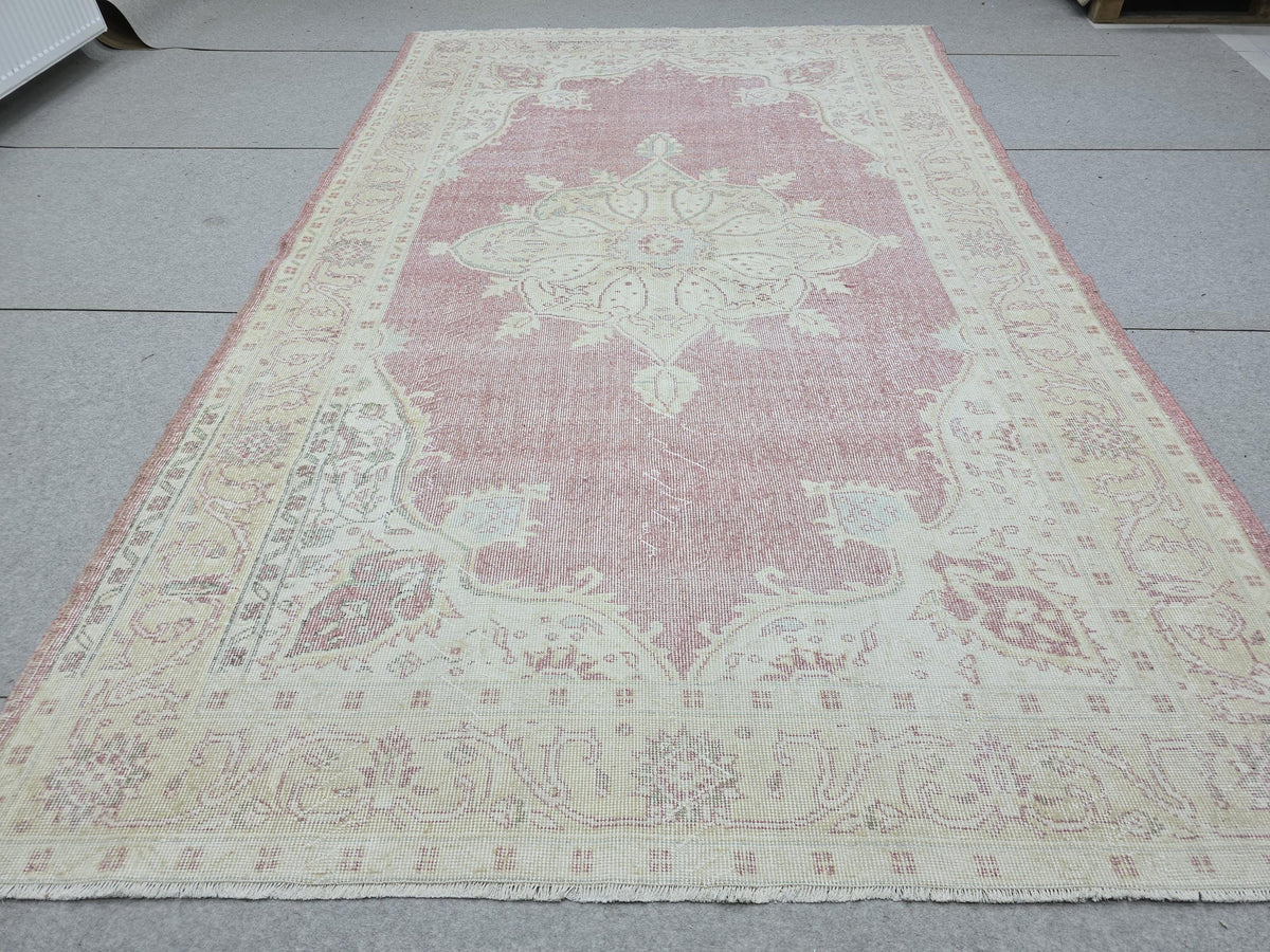 Oushak Rug 6x10, Muted Pink Cream Medallion Vintage Turkish Carpet, Handknotted Wool Area Rug for Living Room Shabby Chic Home Decor