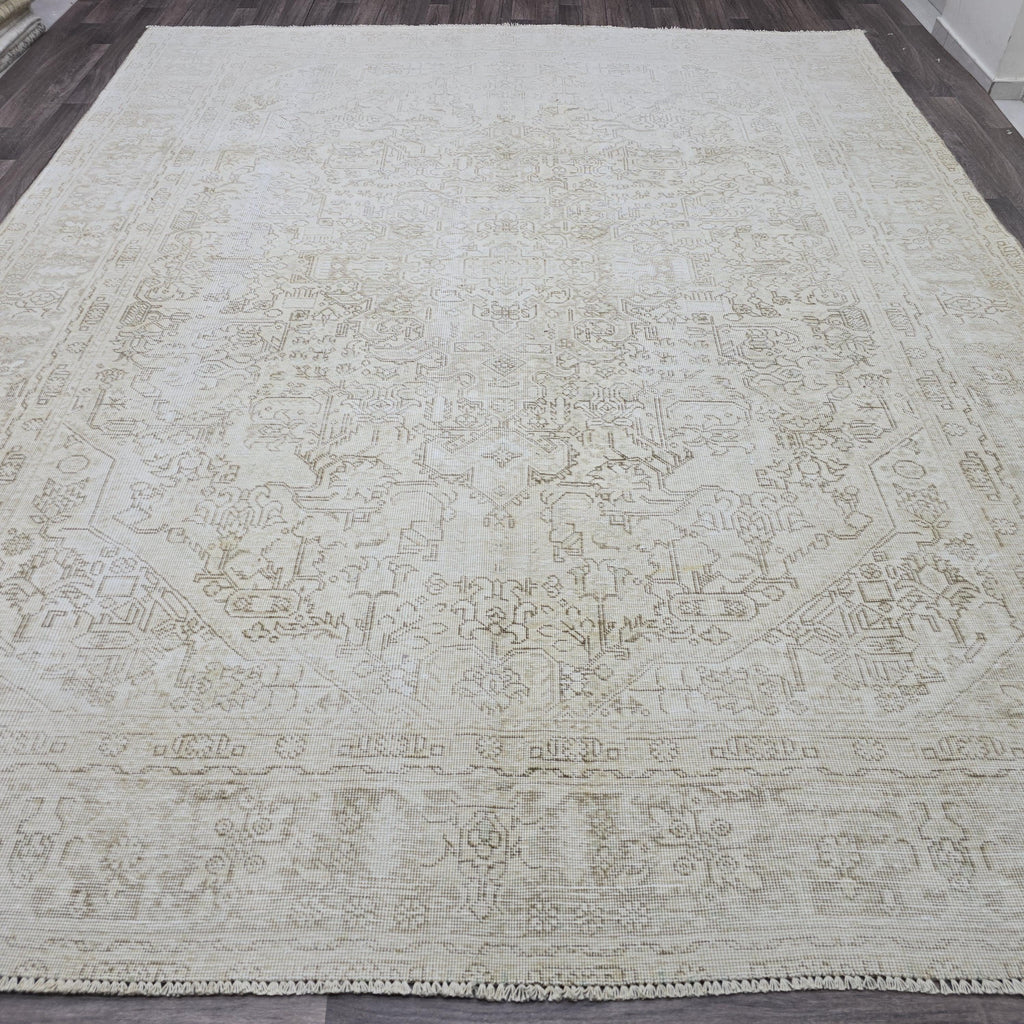 Neutral Oushak 9x12 Area Rug: Handmade Wool Vintage Carpet /9.35x12 feet