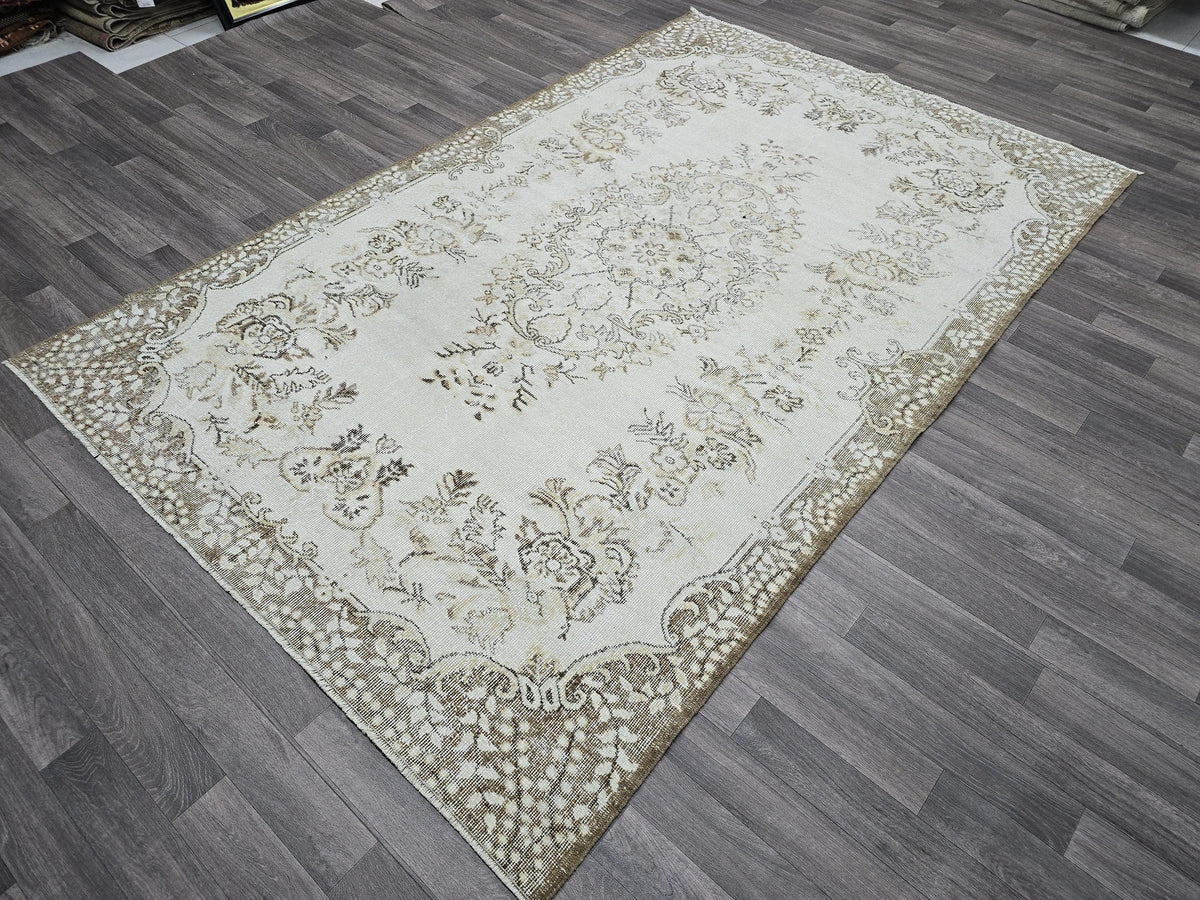 6x9 Feet Vintage Turkish Oushak Area Rug | Neutral Handmade Wool Carpet