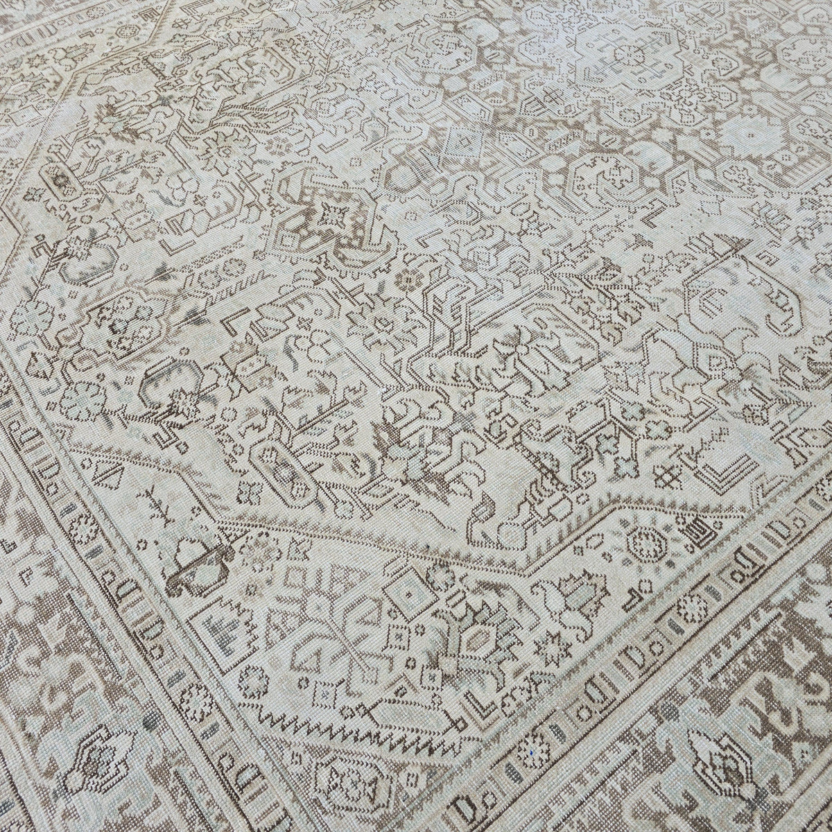 8x11 Neutral Oushak Area Rug: Vintage Turkish Wool Medallion Carpet (7.85 x 10.7 ft.)