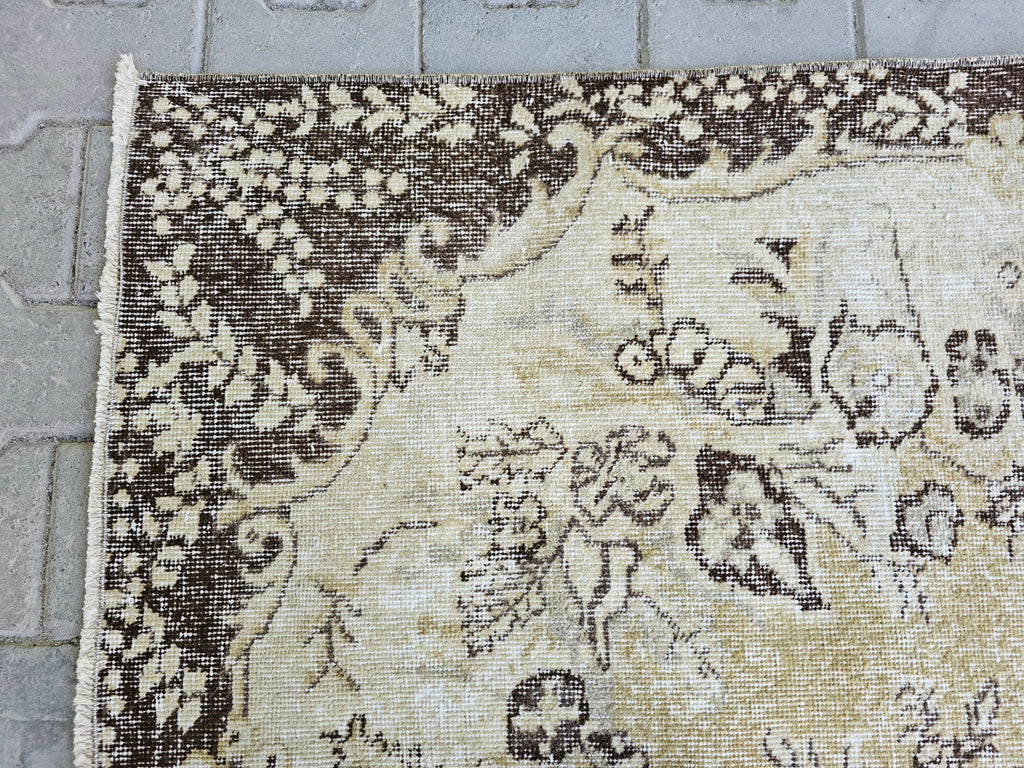 5x8 Vintage Turkish Oushak Rug: Hand-Knotted Wool Entry Rug