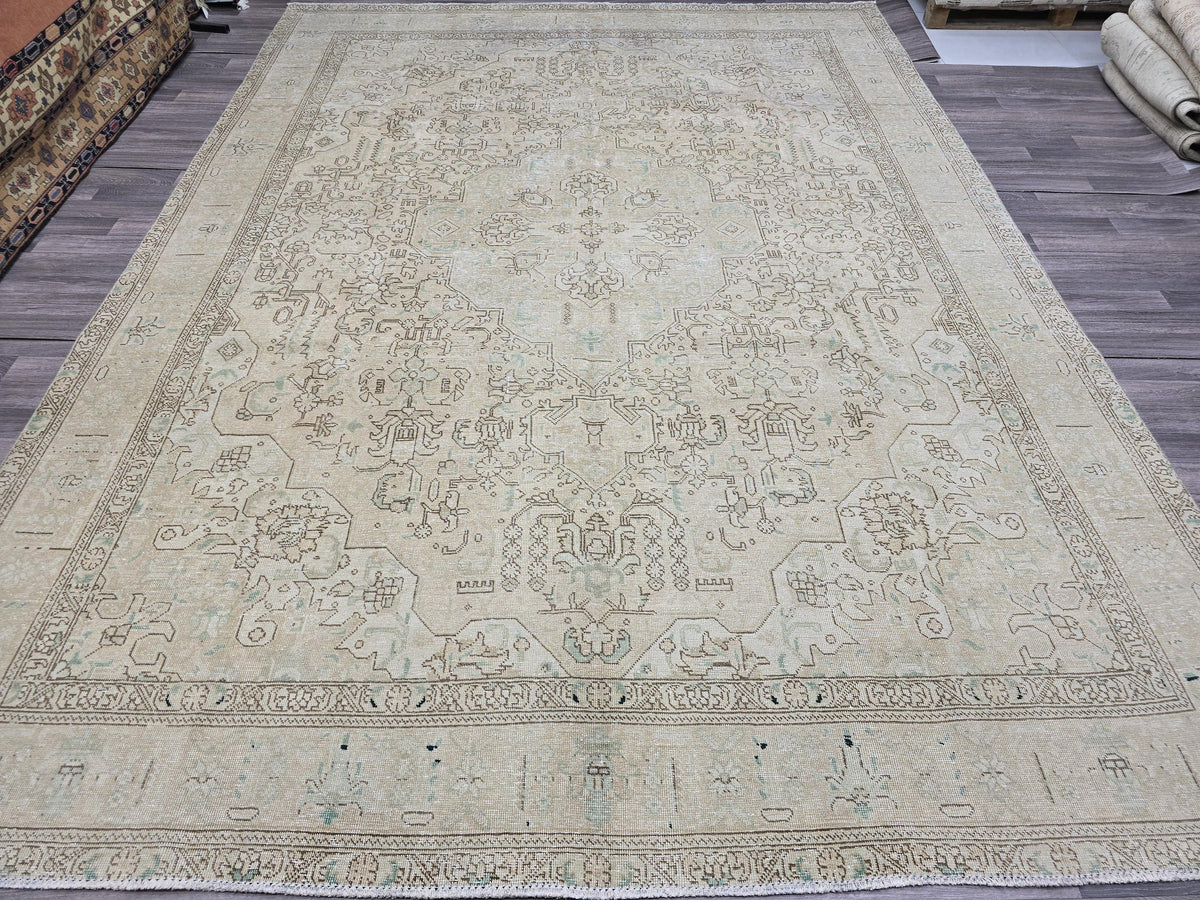 9x12 Vintage Heriz Rug: Neutral Oriental Wool, Large Area Rug