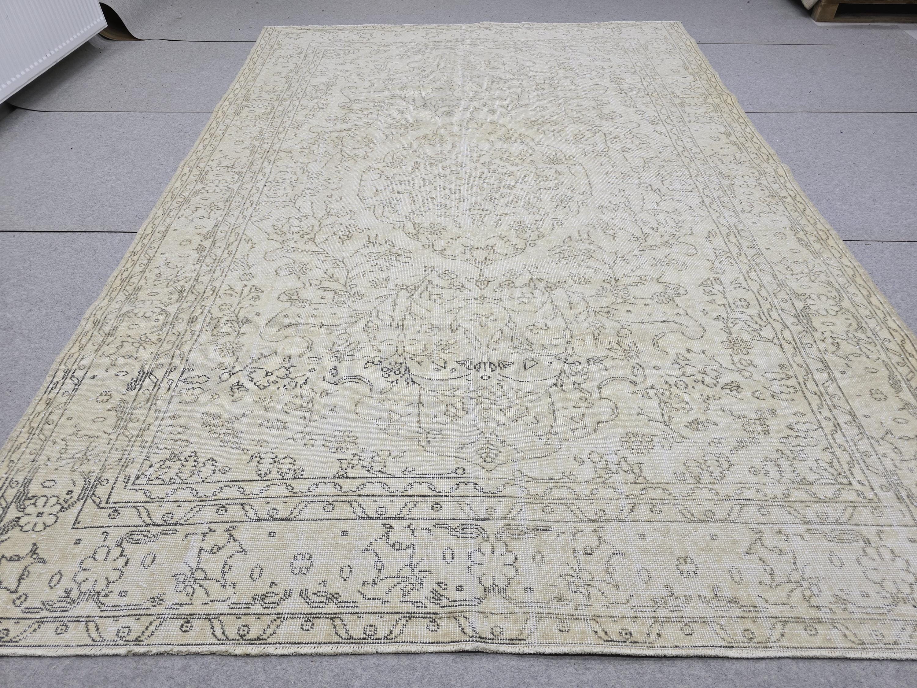 Vintage Turkish Oushak Rug 7x10, Cream Floral Wool Carpet