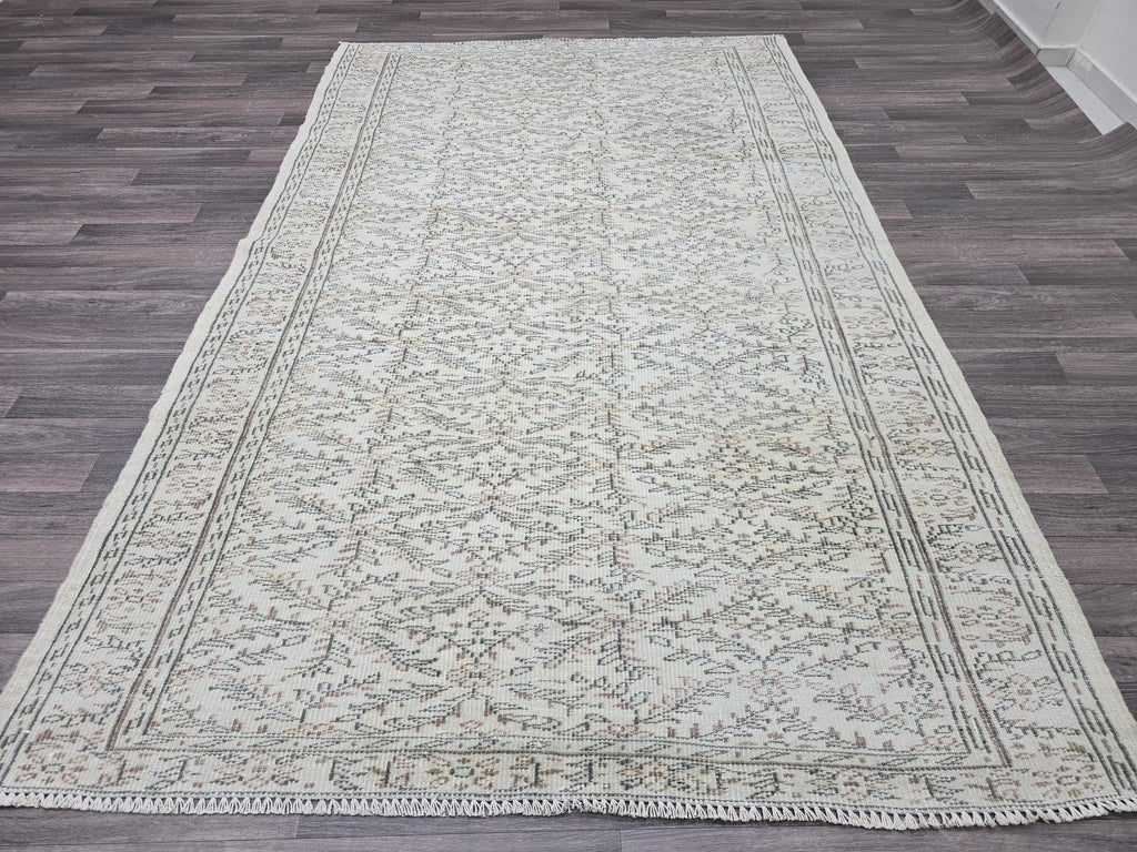 6x9 Vintage Turkish Oushak Rug: Handmade Wool Ivory Beige Carpet