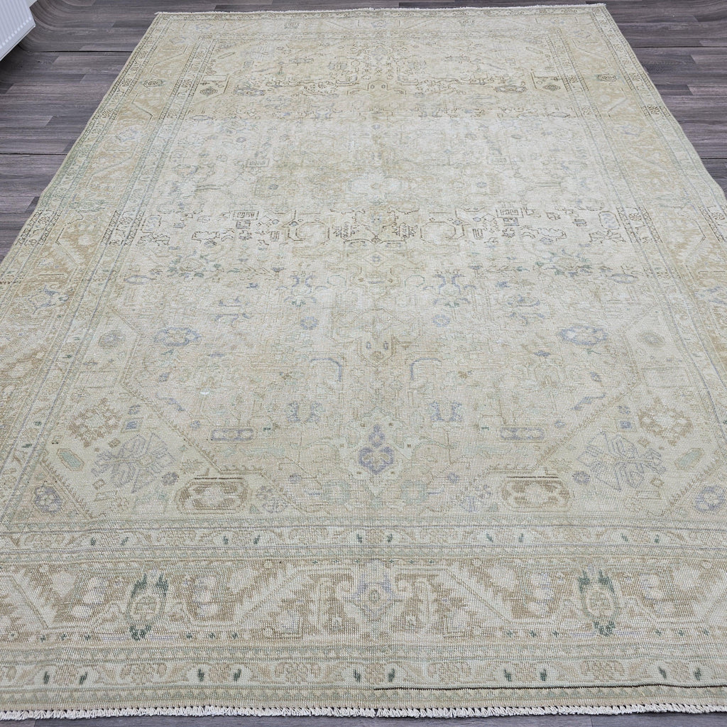 8x11 Vintage Oushak Rug: Neutral Anatolian Wool Carpet