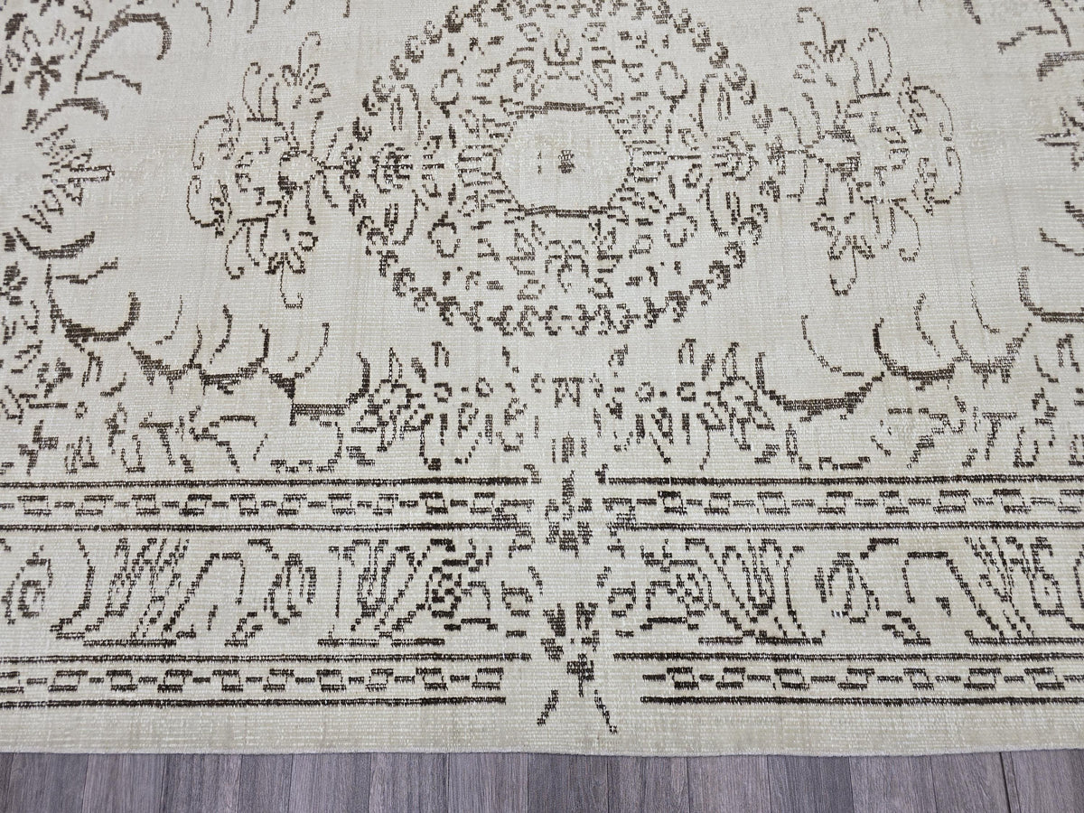 5x8 Vintage Oushak Rug: Cream & Brown Medallion, Handmade Wool