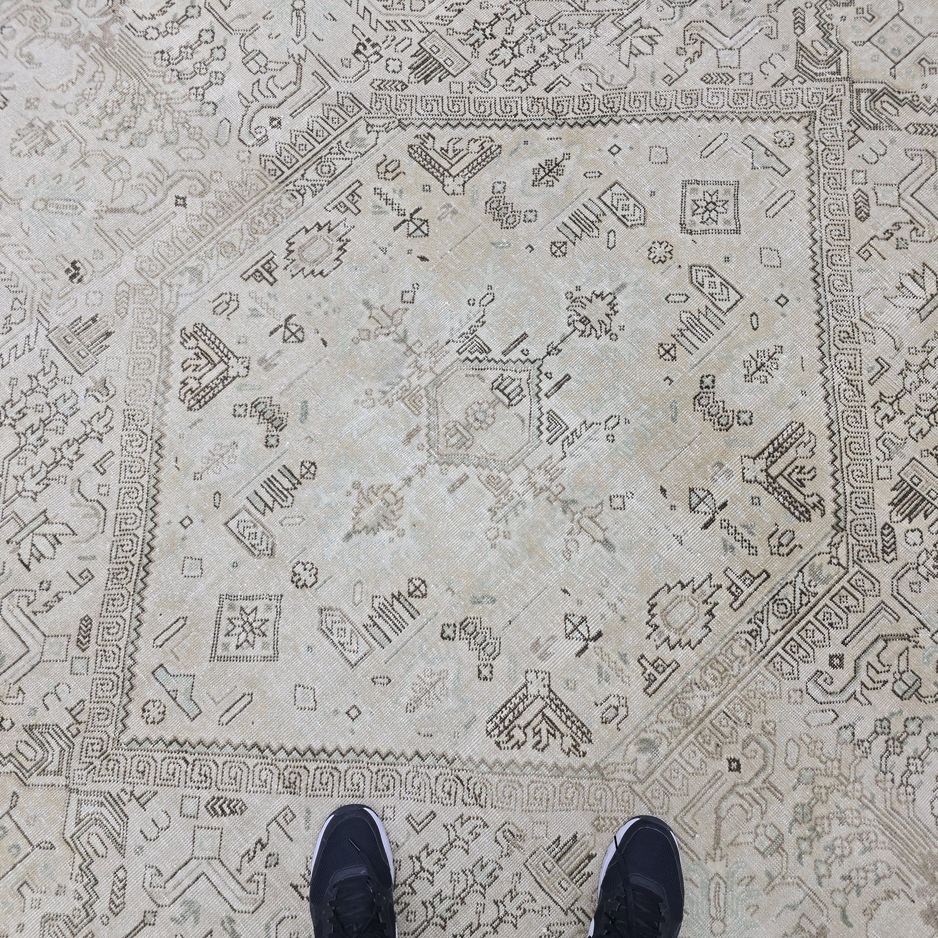 Vintage Turkish Oushak Rug: Large Hand-Knotted Wool Carpet