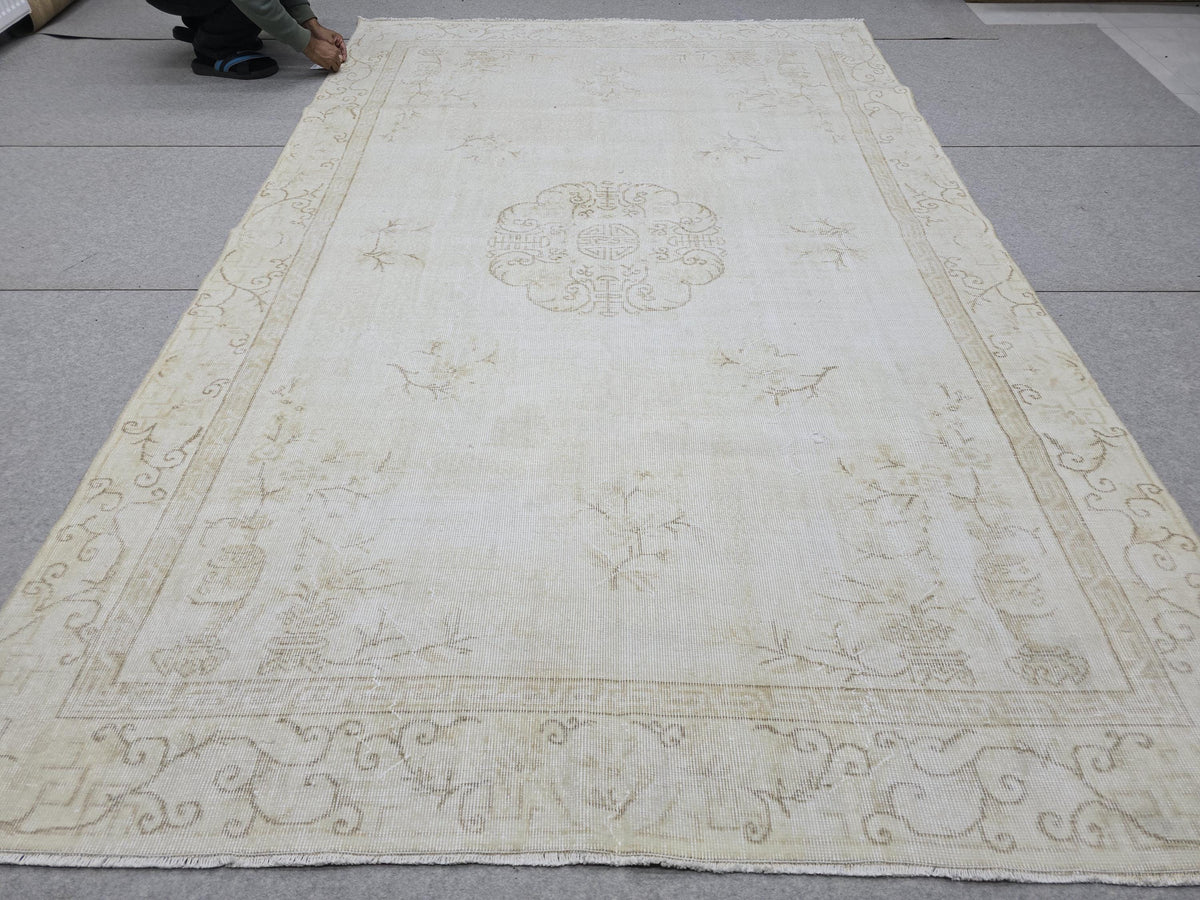 6x10 Handknotted Wool Oushak Medallion Rug, Muted Ivory Beige Area Carpet