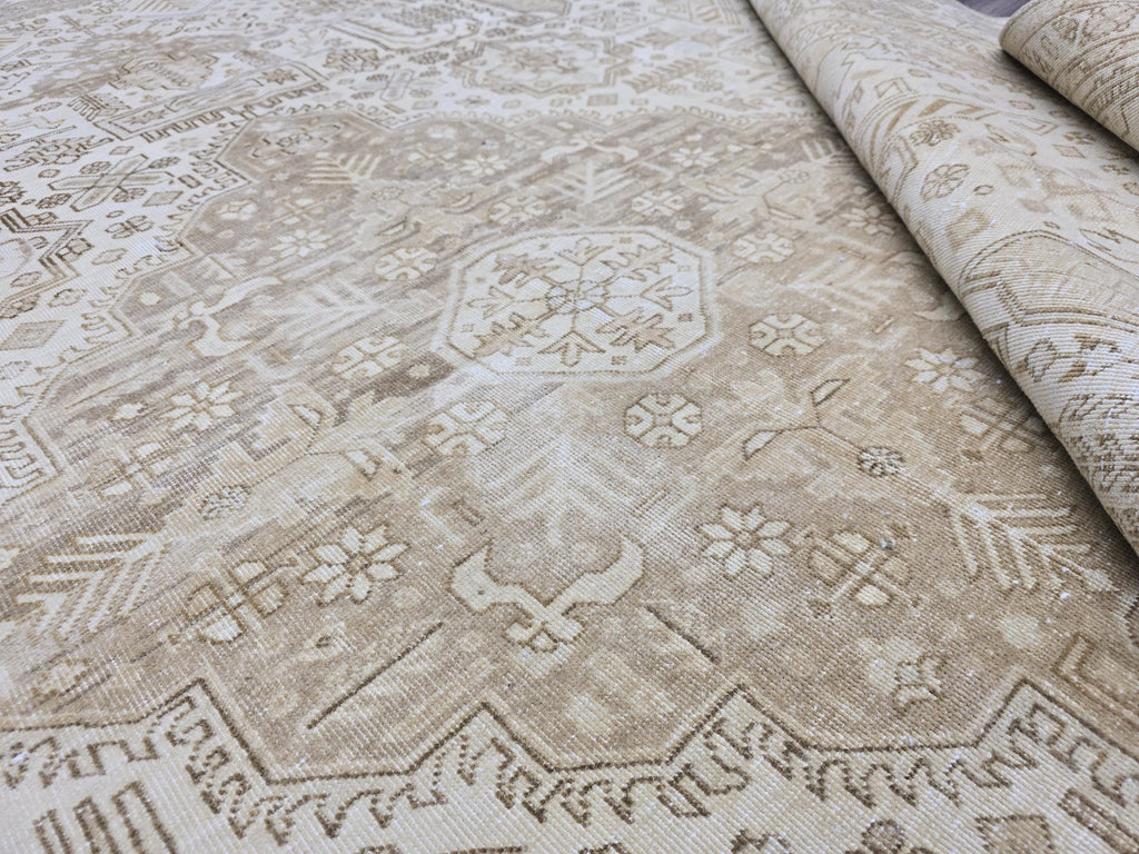 10x12 Vintage Handwoven Wool Rug: Neutral Beige Anatolian Heriz Style, 9'6" x 12'1"
