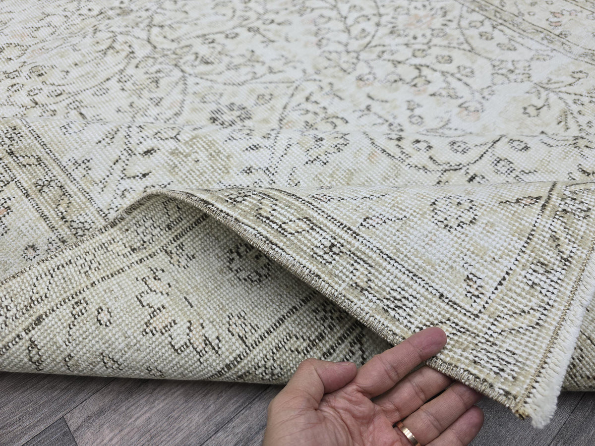 Vintage Turkish Oushak Rug 5x9: Handknotted Wool Floral Carpet