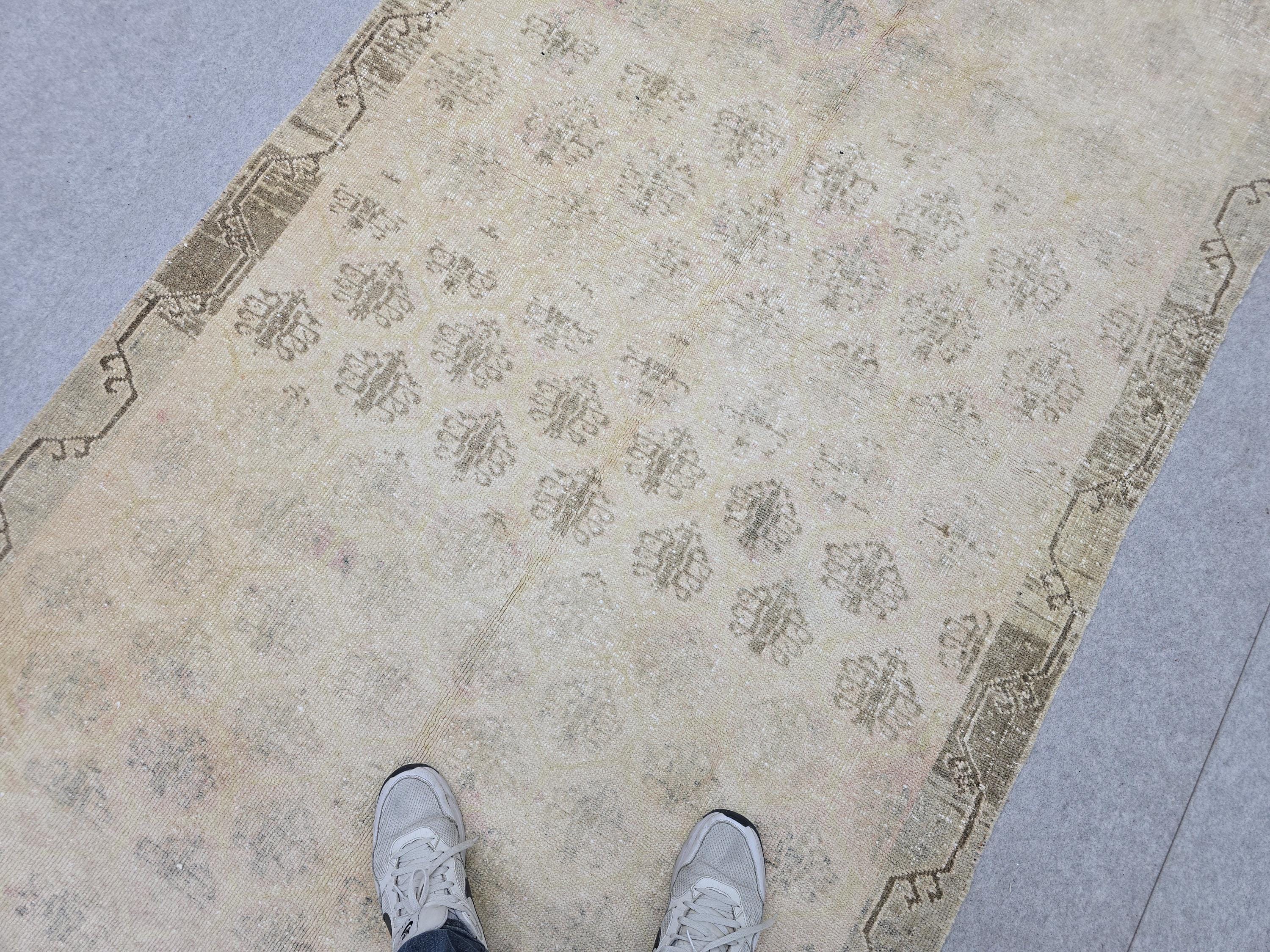Vintage Rug 4x10, Neutral Wide Runner, Hand Knotted Wool Oushak Rug, Faded Wheat Beige Hallway Carpet, Muted Turkish Boho Gallery Rug