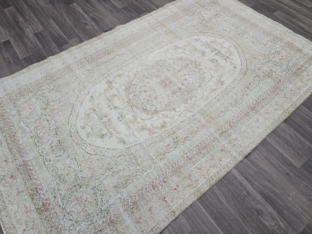 Neutral Oushak Accent Rug – 5x8.2 ft | Handmade in Cream, Beige, and Faded Pink