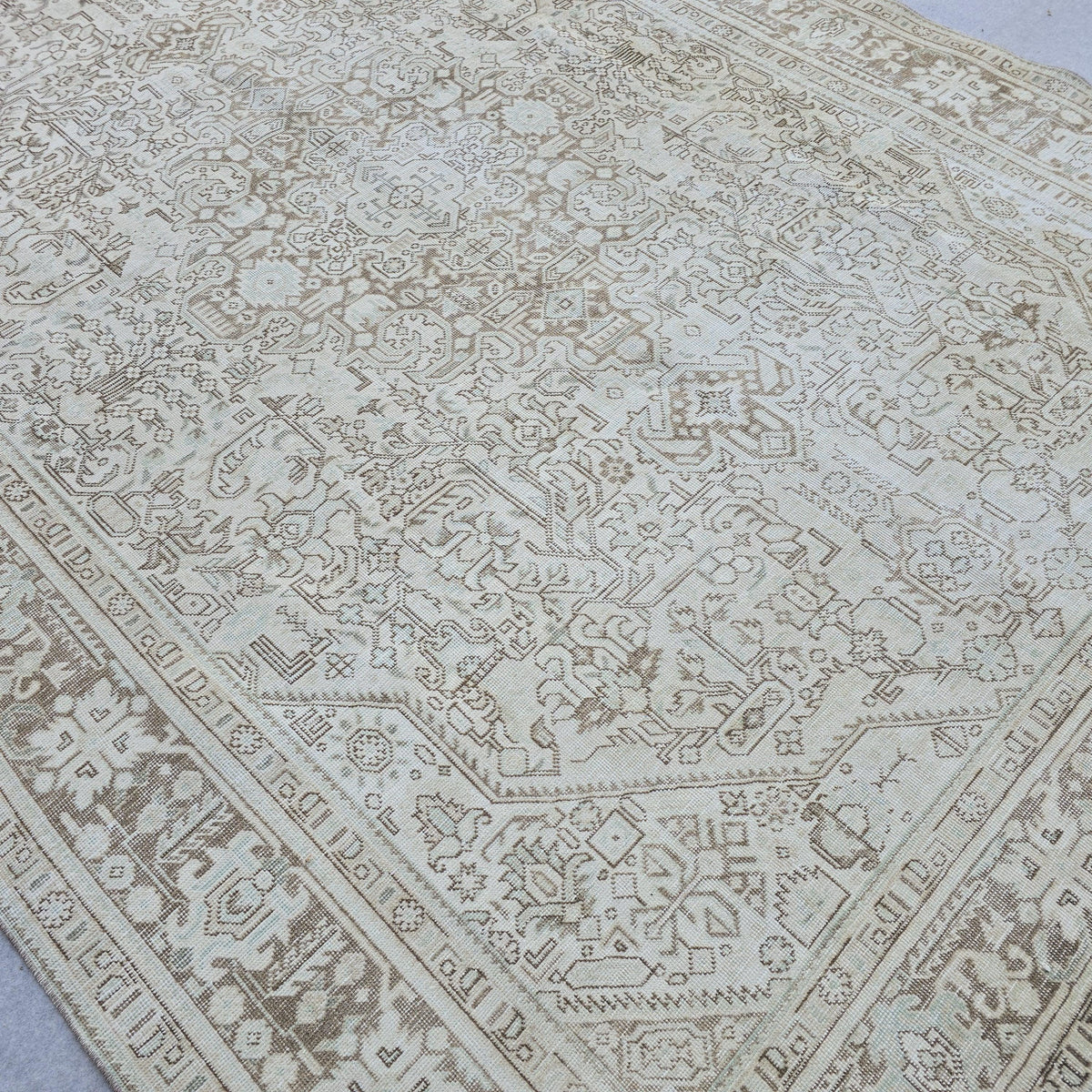 8x11 Neutral Oushak Area Rug: Vintage Turkish Wool Medallion Carpet (7.85 x 10.7 ft.)