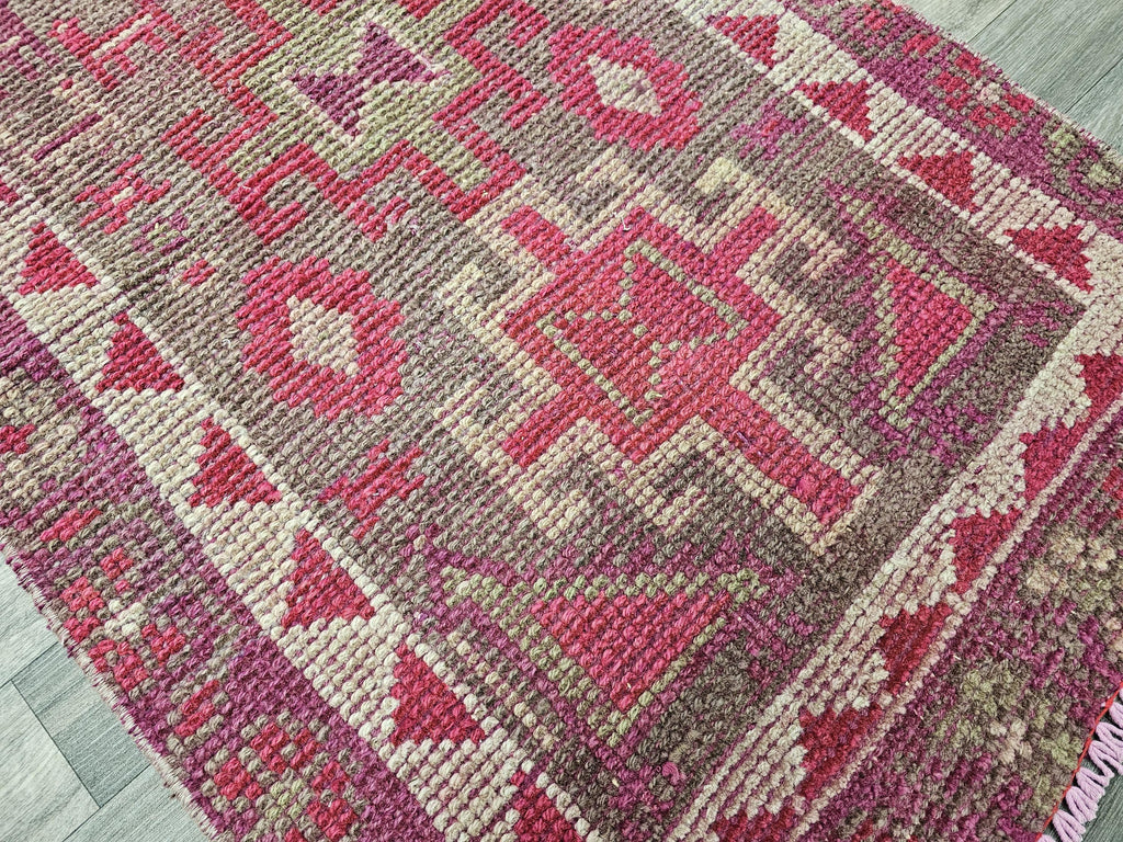 Hand Knotted Wool Herki Runner Rug: Vintage Oriental Aisle Rug (2.60x9.70 feet)