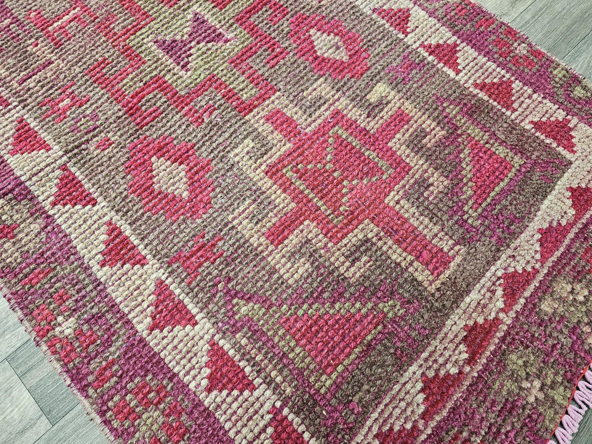 Hand Knotted Wool Herki Runner Rug: Vintage Oriental Aisle Rug (2.60x9.70 feet)