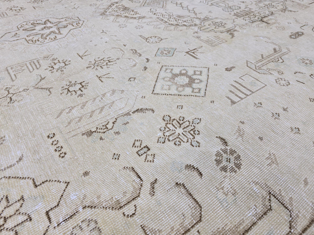 Vintage Oushak Rug: Large Neutral Beige Turkish Area Rug (9'7" x 12'5")