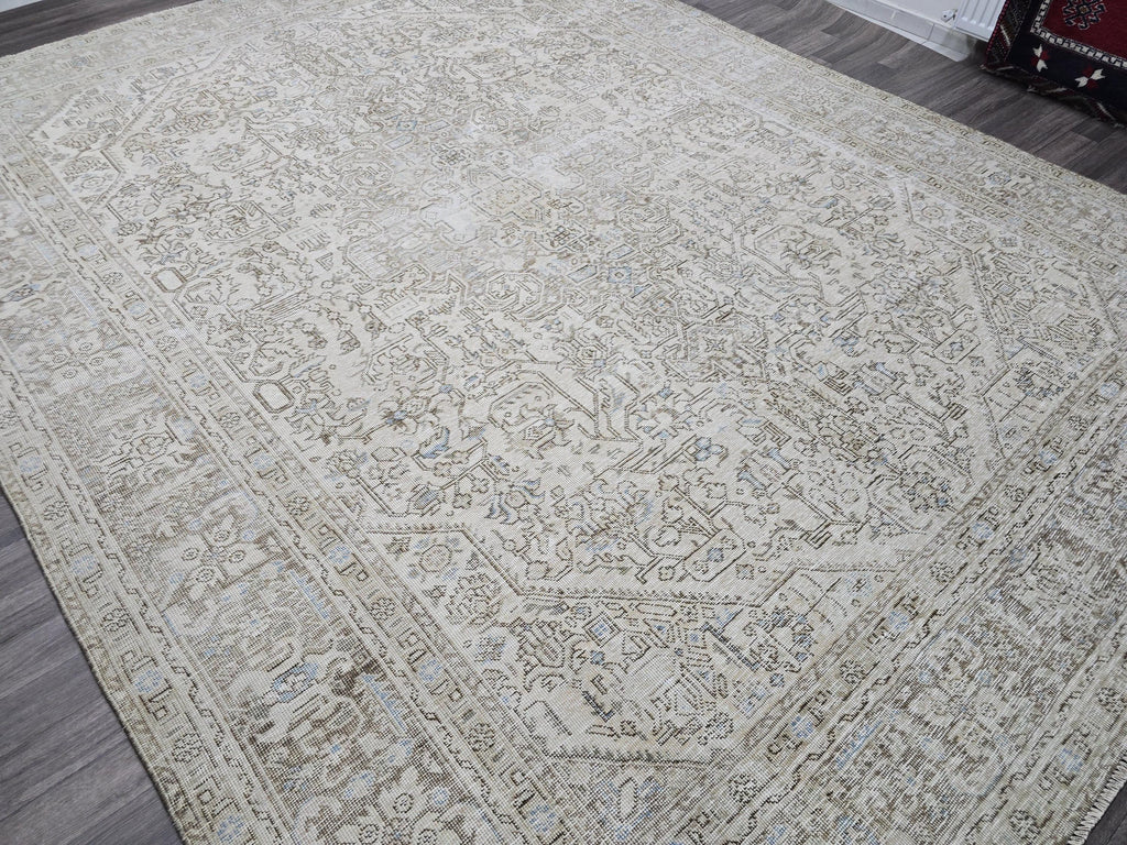 Oversized Neutral Oushak Rug: Vintage Turkish Wool Carpet (9.35x12.30 ft)