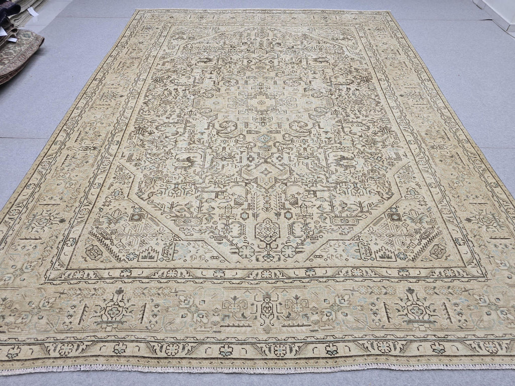 Handmade 8x11 Neutral Area Rug for Livingroom and Bedroom, Hand Knotted Turkish Oushak Rug