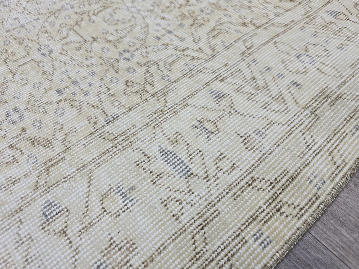 Vintage Turkish Oushak Rug 5x8: Handmade Wool Beige Carpet
