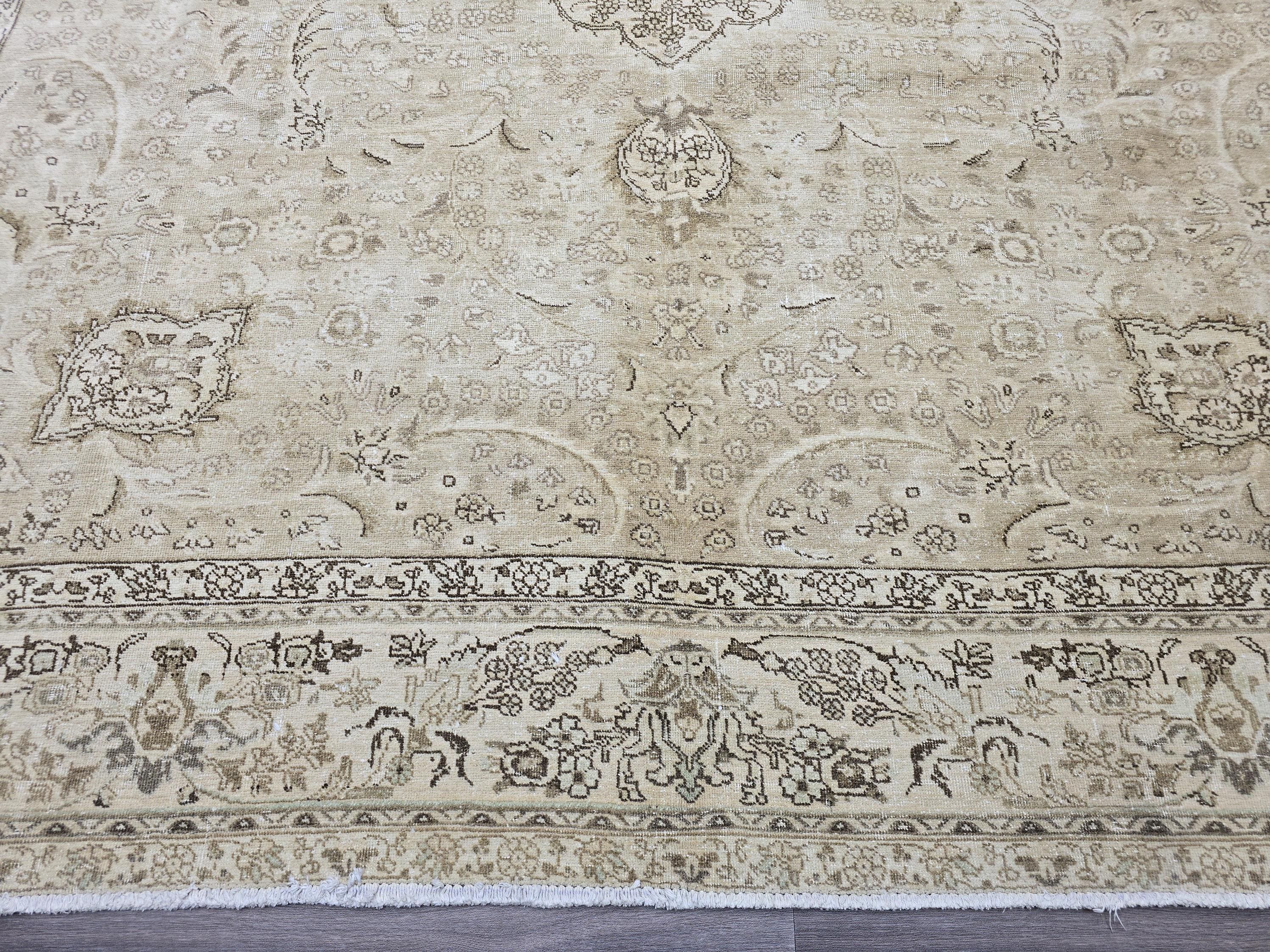 Oversize Oushak Wool Rug 10x13: Vintage Turkish Area Rug