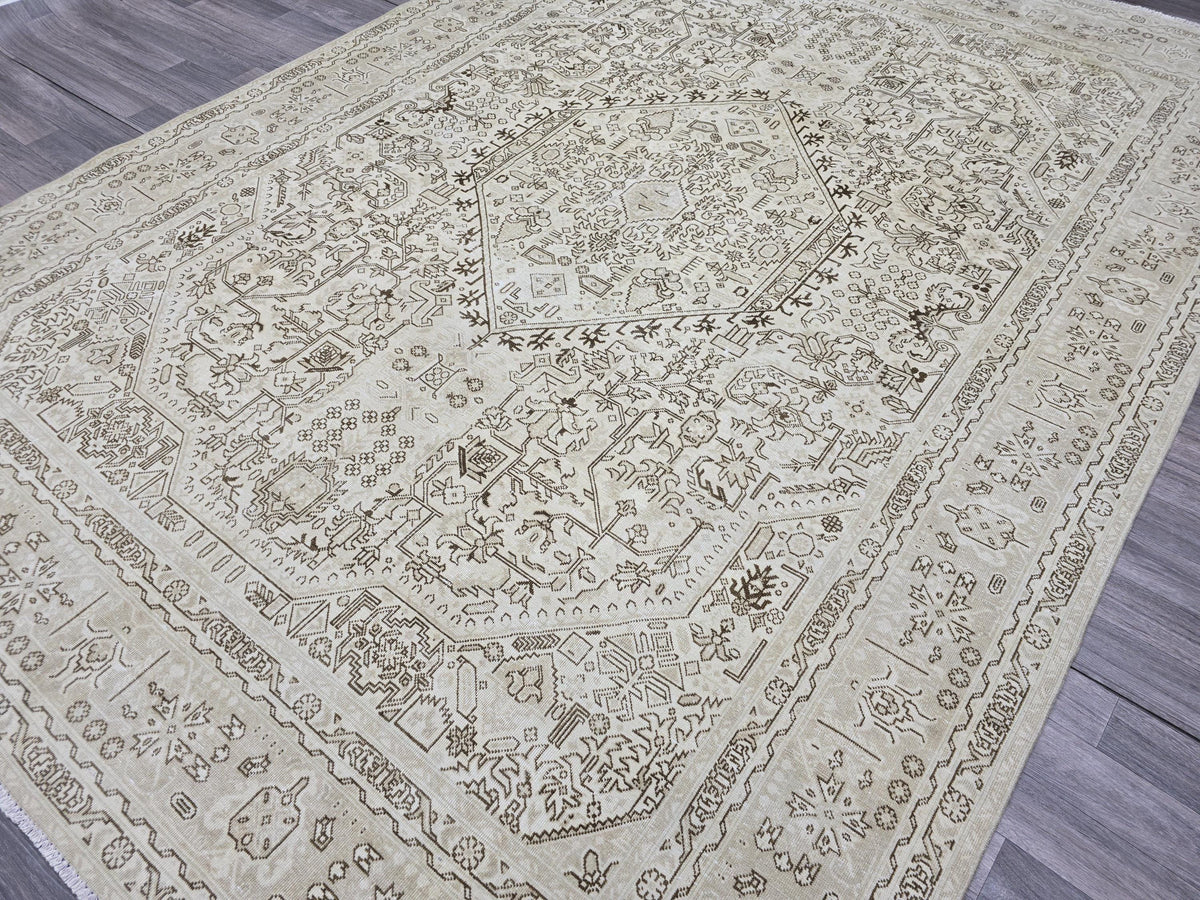 8x11 ft Neutral Oushak Rug: Hand-Knotted Wool Vintage Carpet
