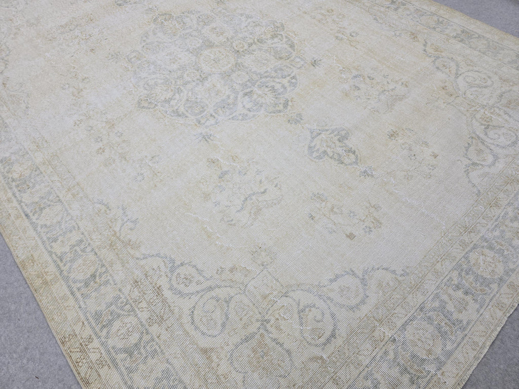 Neutral Floral Design Rug, 7.55 x 10.65 feet, HandWoven Wool Rug, 8 by 11 Area Rug, Turkish Rug for Home Decor, Antique Oushak Rug, Boho Rug