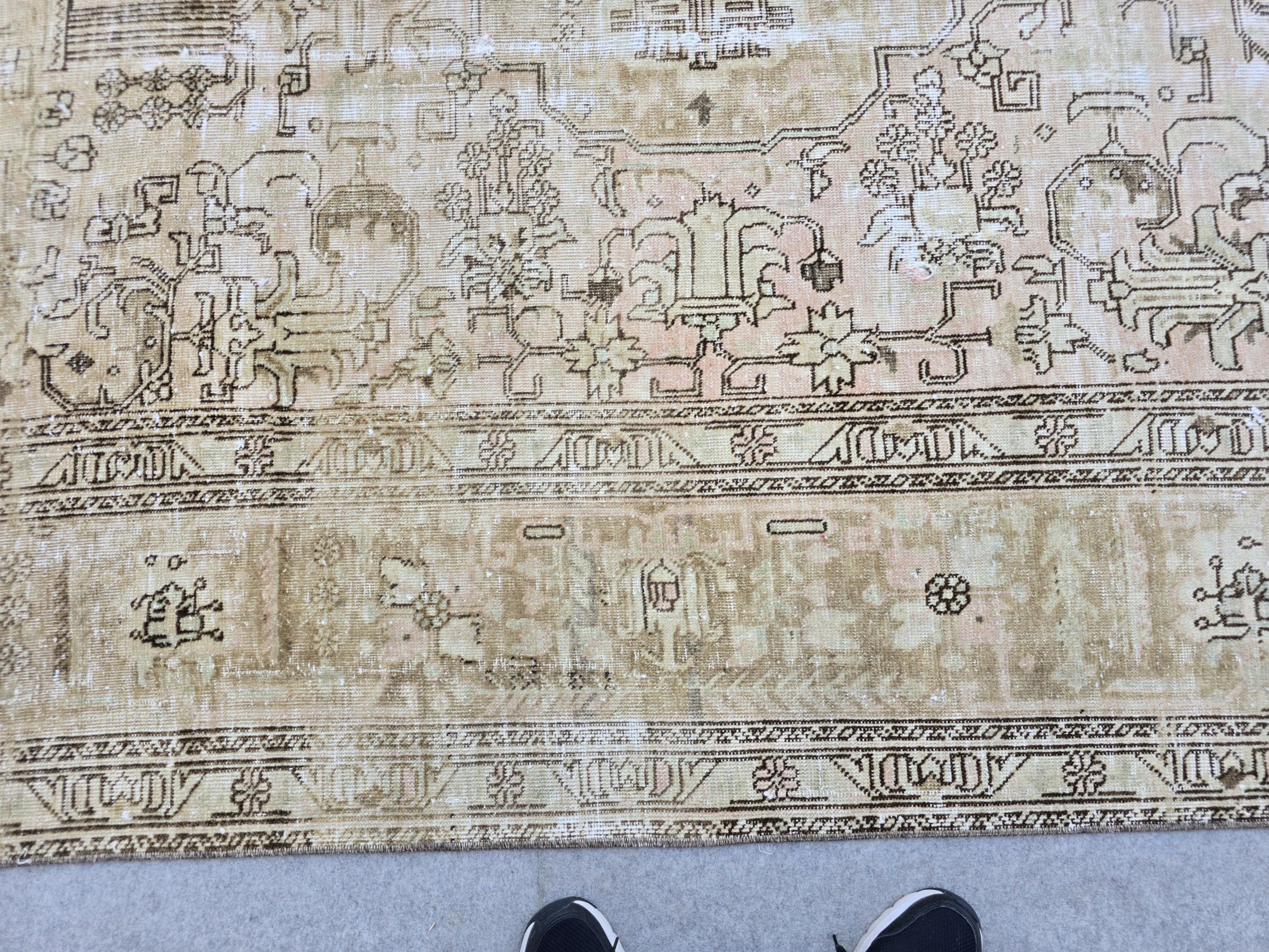 Vintage Rug 8x11, Distressed Hand Knotted Wool Turkish Rug, Faded Pink/Tan Beige Area Rug for Dining Room, Shabby Chic Antique Carpet