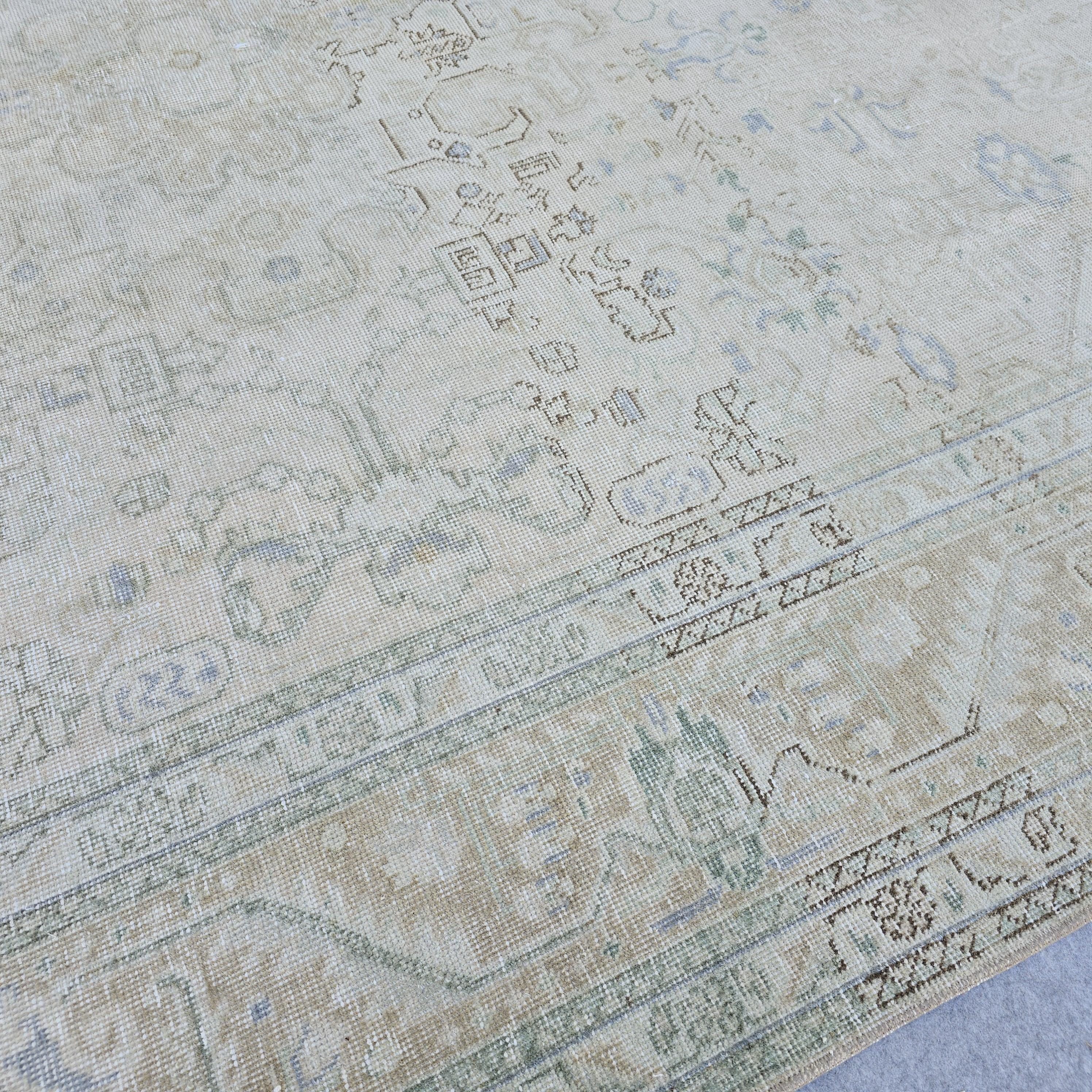 8x11 Handmade Neutral vintage Rug/ Authentic Wool Rug/ Beige Turkish Area Rug/ Muted Oriental rug Geometric Pattern