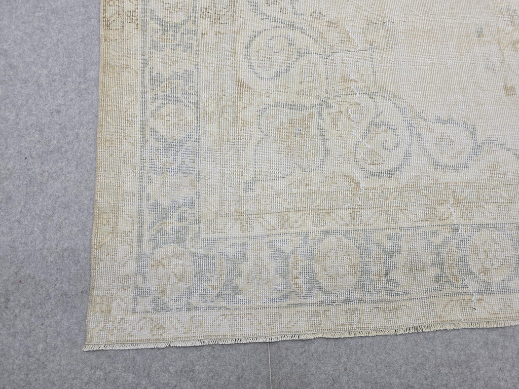 Neutral Floral Design Rug, 7.55 x 10.65 feet, HandWoven Wool Rug, 8 by 11 Area Rug, Turkish Rug for Home Decor, Antique Oushak Rug, Boho Rug