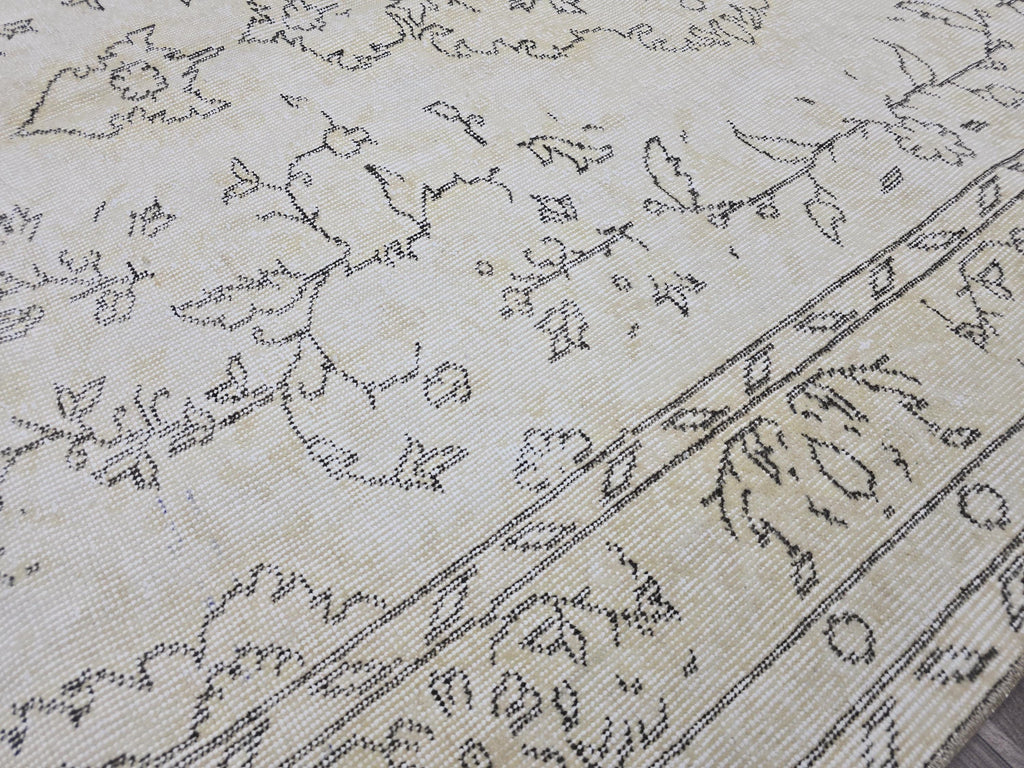 Vintage Turkish Oushak Rug: 5x9 Cream Floral Wool Carpet