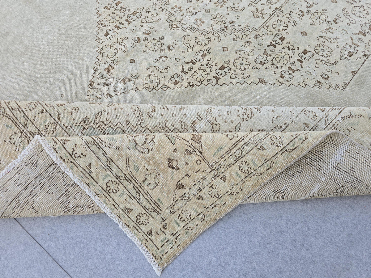 10x13 Oversize Vintage Turkish Area Rug/ Hand Knotted Wool Neutral Carpet
