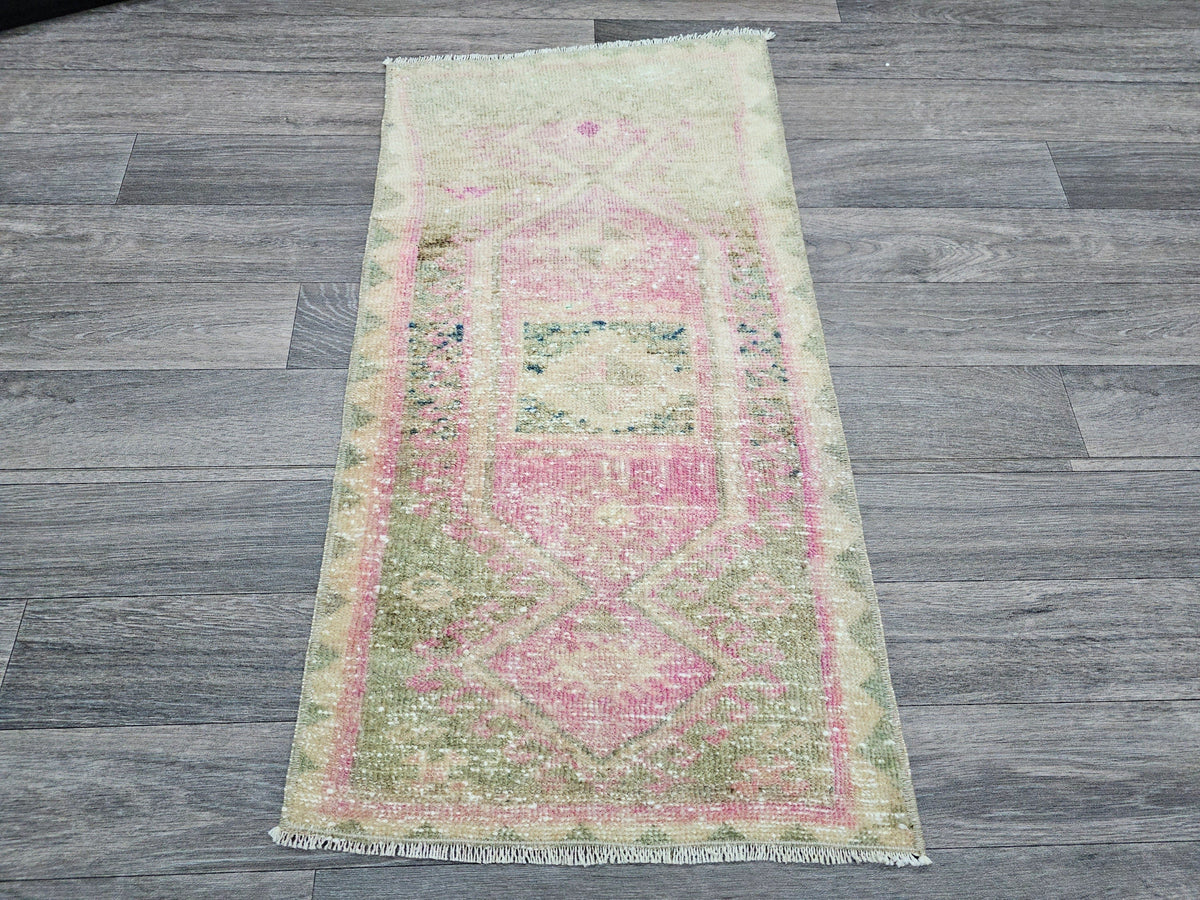 Faded Vintage Oushak Wool Rug: Turkish Doormat Bath Mat (18x33 inches)