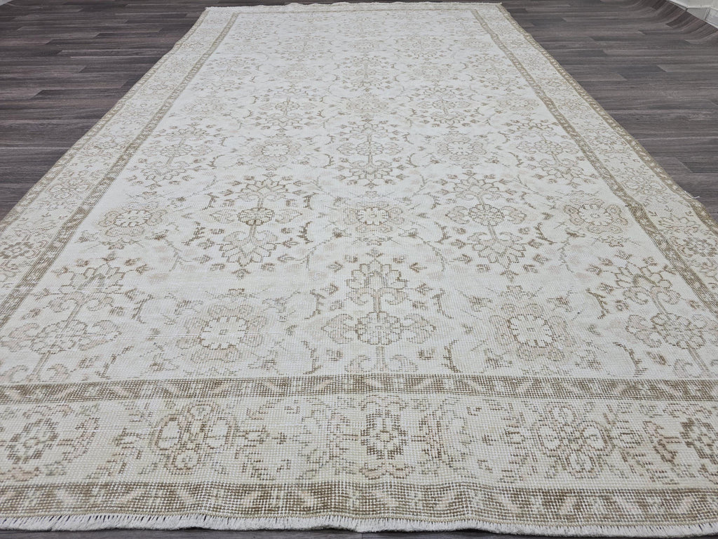 Vintage Turkish Oushak Rug 6x10: Handknotted Wool Floral Carpet