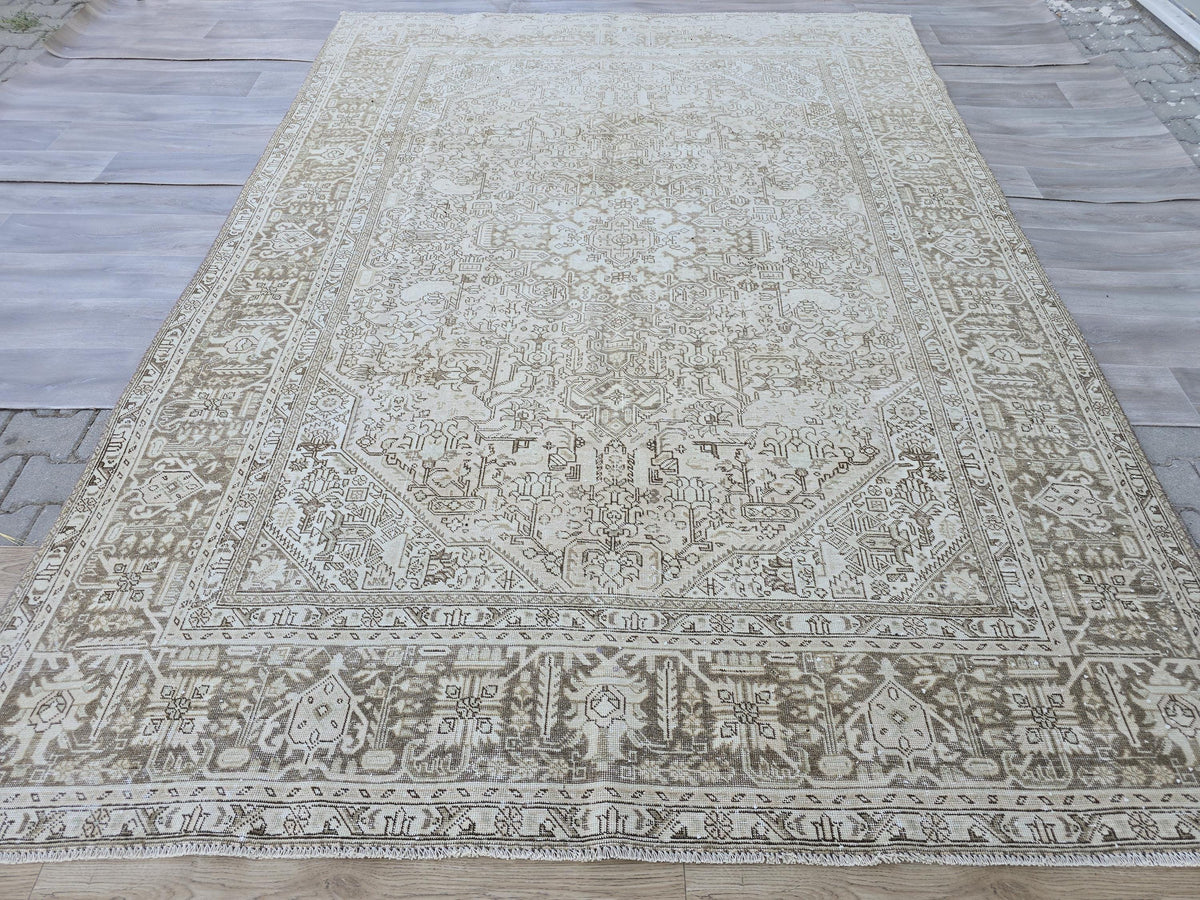 8x11 Hand-Knotted Wool Oushak Rug: Neutral Turkish Boho Decor