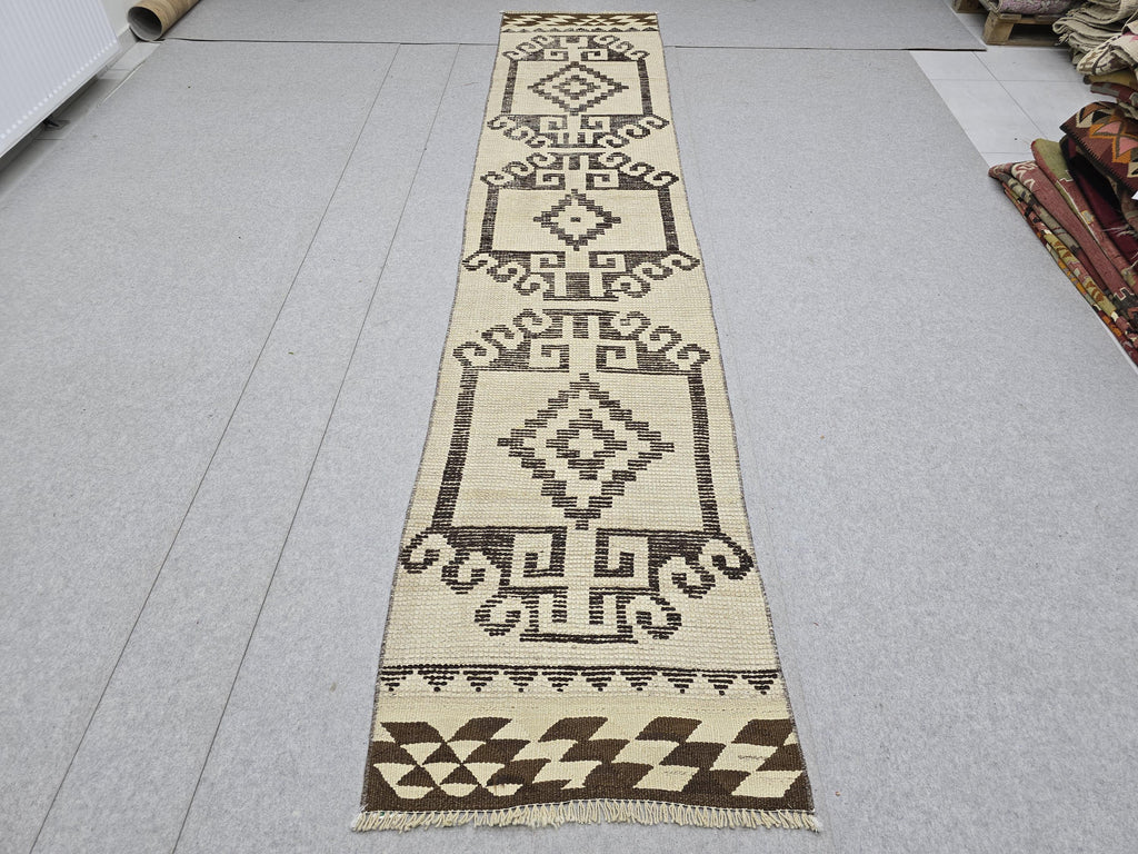 Vintage Rug 2x11 Runner, Hand Woven Herki Wool Hallway Runner, Cream Beige Tribal Anatolian Long Runner, Boho Farmhouse Kitchen Runner
