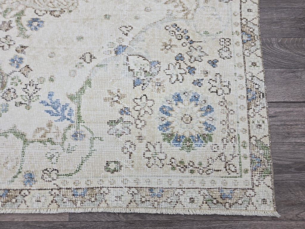 6x9 Vintage Turkish Oushak Rug: Handwoven Wool Cream Floral Carpet