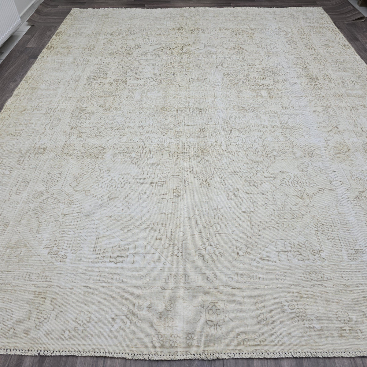Neutral Oushak 9x12 Area Rug: Handmade Wool Vintage Carpet /9.35x12 feet