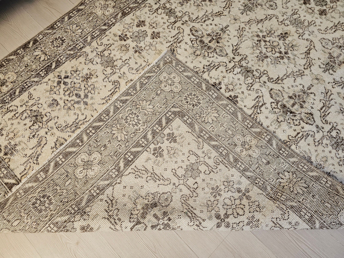 Neutral Floral Oushak Rug: 6x9 Vintage Hand-Knotted Wool Area Rug