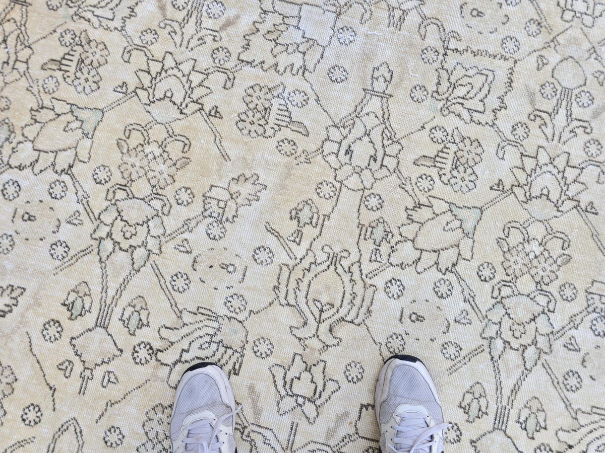 Neutral Vintage Oushak Rug 10x12: Hand-Knotted Wool Rug