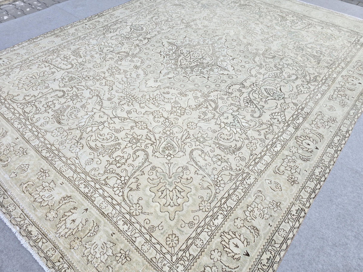 Oushak Rug 10x13, Faded Sage Green Floral Area Rug, Vintage Turkish Wool Carpet, Large Living Room Rug, Farmhouse Boho Decor