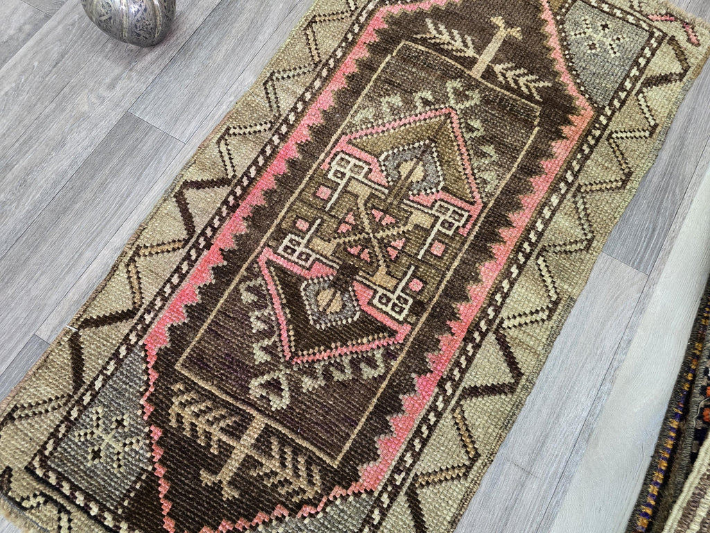 Vintage Turkish Oushak Rug: 20x39 Boho Earthy Entryway Mat
