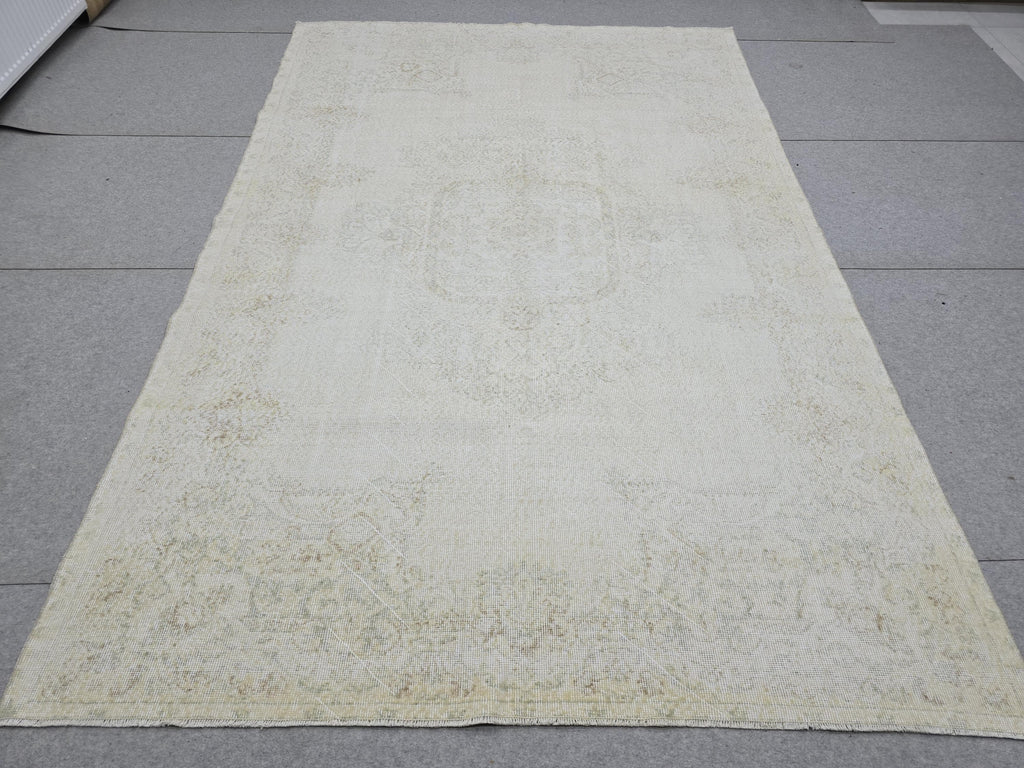 6x10 Vintage Turkish Oushak Rug: Hand-Knotted Wool, Neutral Beige