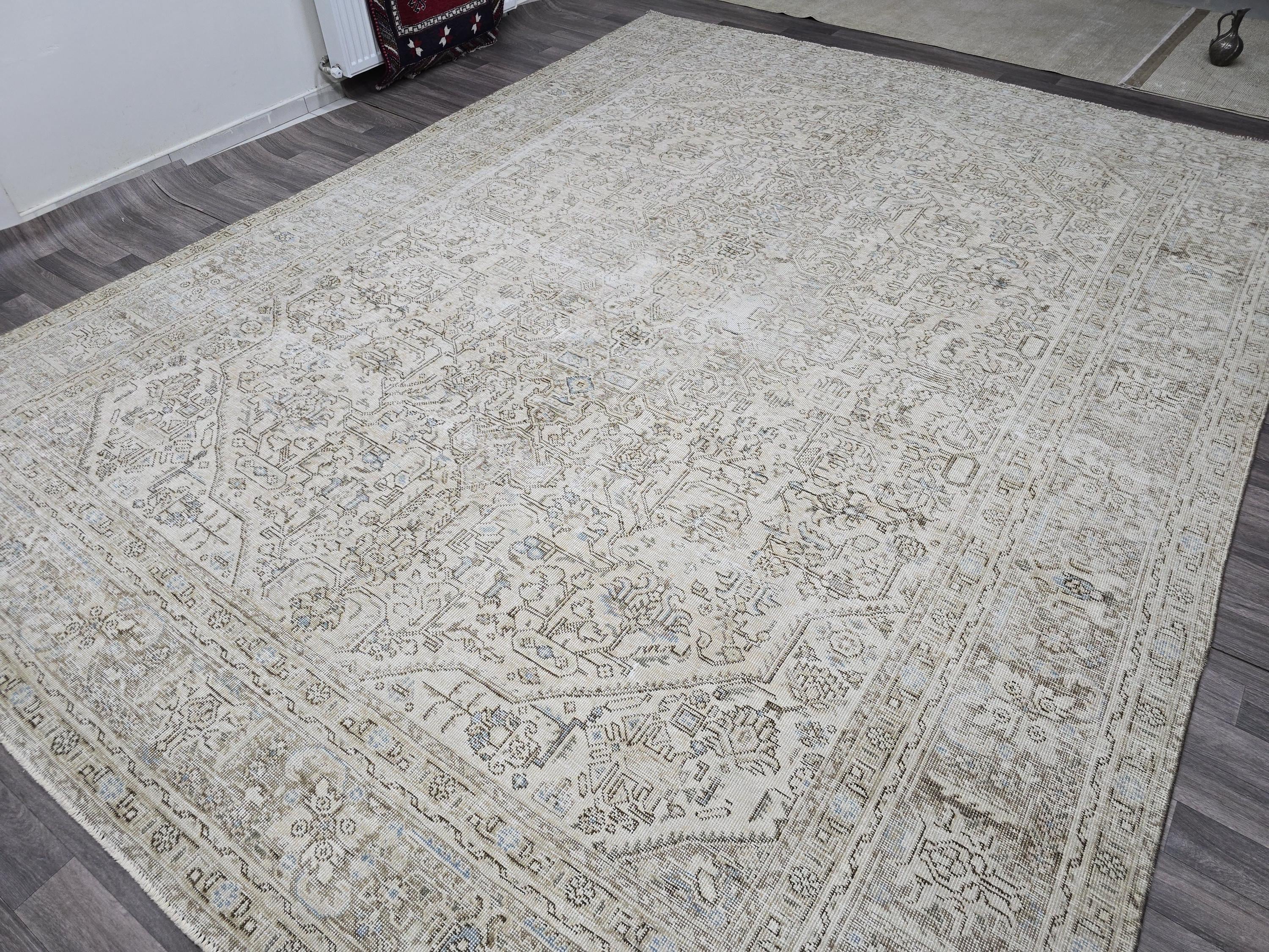 Oversized Neutral Oushak Rug: Vintage Turkish Wool Carpet (9.35x12.30 ft)