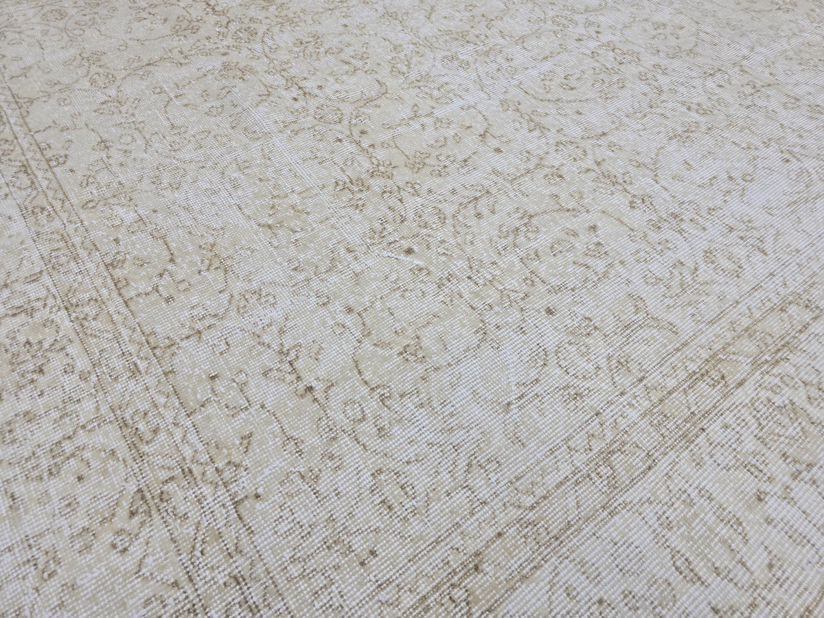 6x10 Vintage Turkish Oushak Rug: Hand-Knotted Wool, Neutral Beige