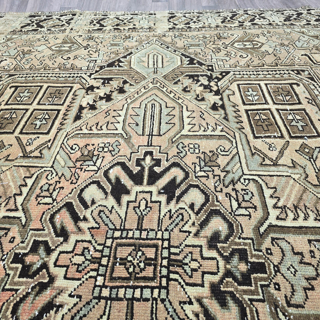Antique Heriz Turkish Rug: Large Handknotted Medallion Wool Carpet (10x12)