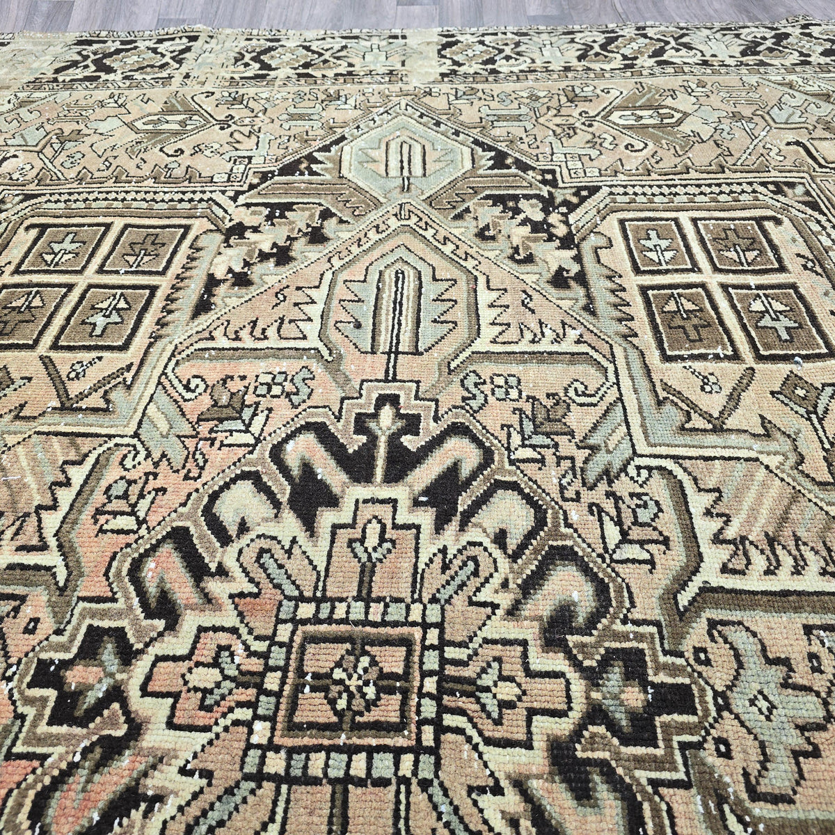 Antique Heriz Turkish Rug: Large Handknotted Medallion Wool Carpet (10x12)